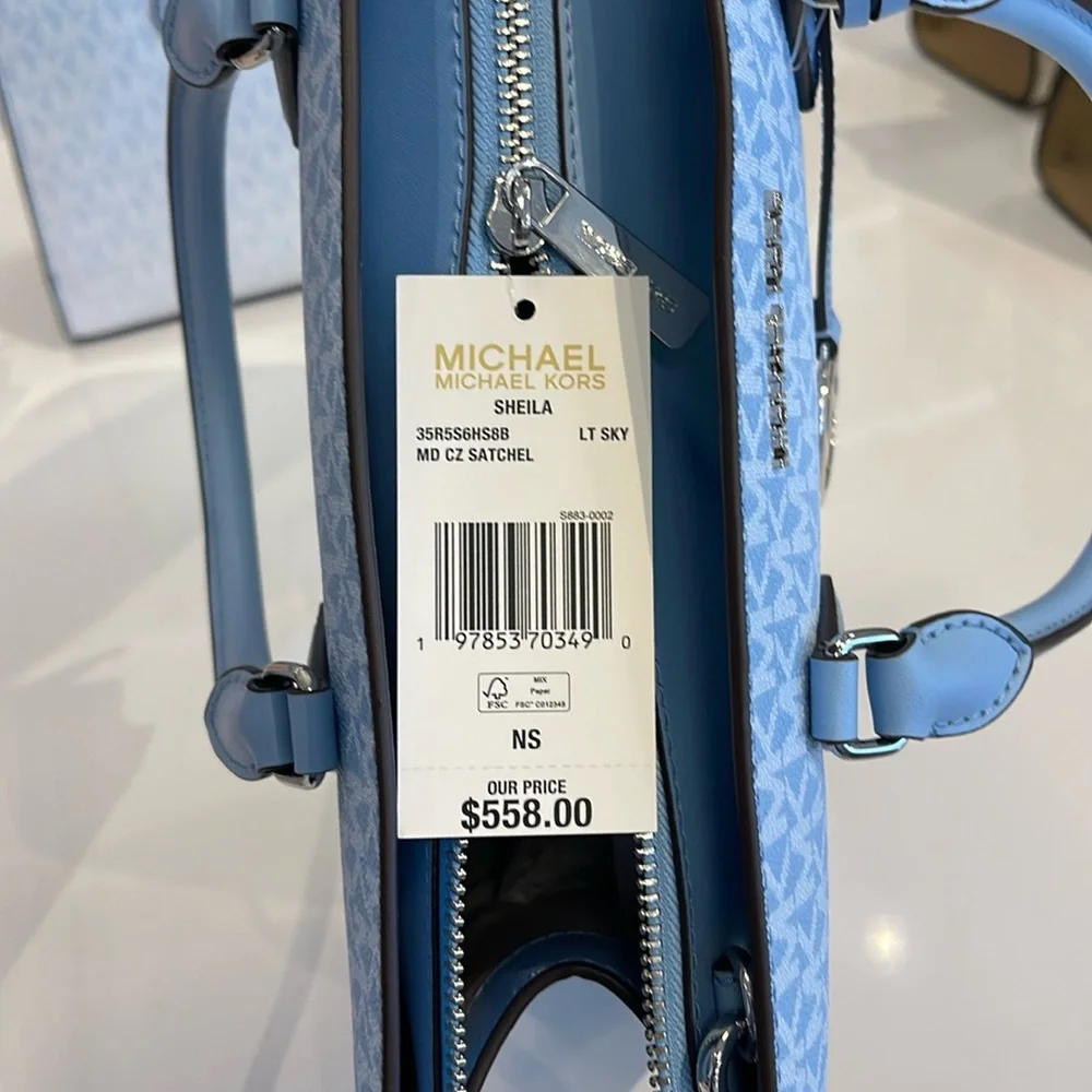 MICHAEL KORS Sheila Medium Ombré Signature Logo Satchel Crossbody Bag
LIGHT SKY - Picture 15 of 16